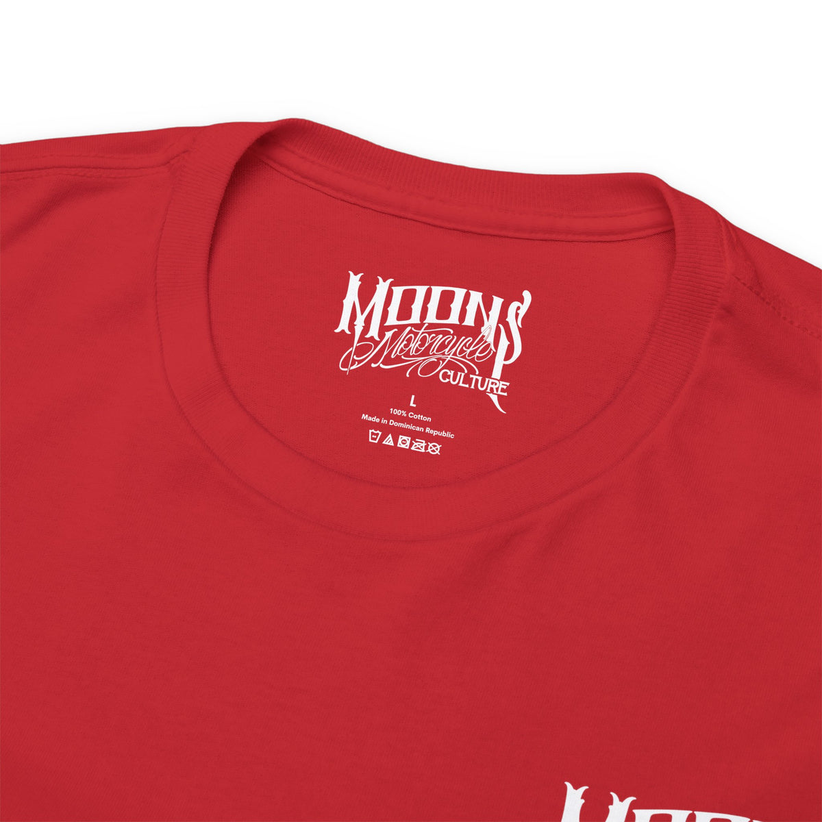 MOONSMC Dyna T-SPORT / FXDXT Heavy Cotton T-Shirt: close-up of the red neckline and printed neck label.