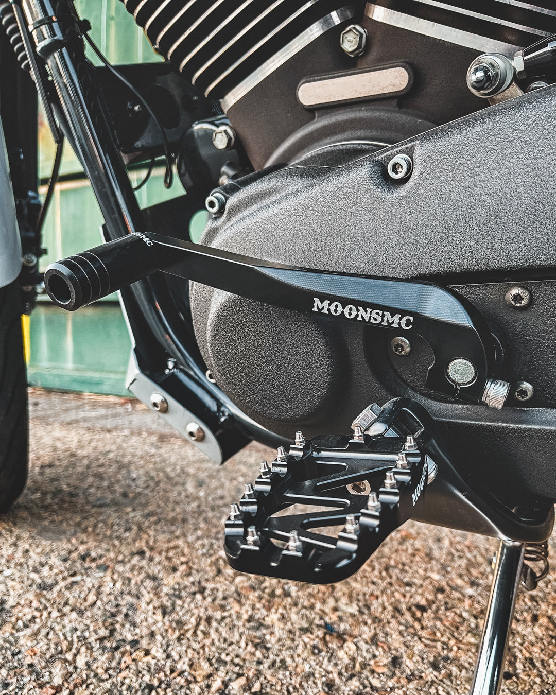 MOONSMC® DYNA FXD SHIFTER ARM - MOONSMC® // Moons Motorcycle Culture
