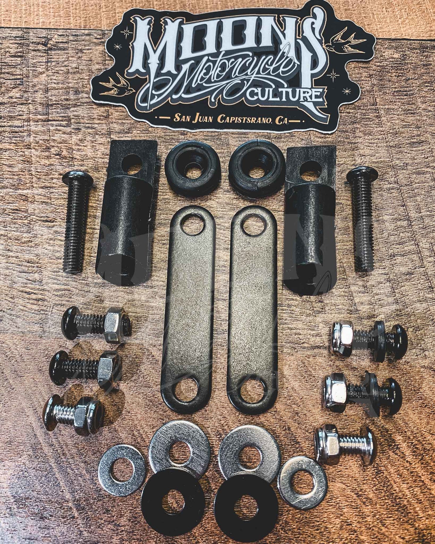 MOONSMC® TSport FXDXT Fairing / Windshield Replacement Hardware