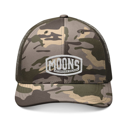 MOONSMC Vintage Badge Embroidered Camouflage Trucker Hat: front view of the tan camouflage cap with an embroidered badge.
