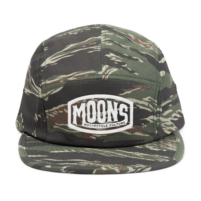 MOONSMC Vintage Badge Embroidered Logo 5 Panel Hat: front of the camouflage five-panel cap with an embroidered badge.