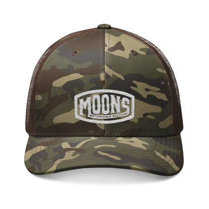 MOONSMC Vintage Badge Embroidered Camouflage Trucker Hat: front view of the green camouflage cap with an embroidered badge.