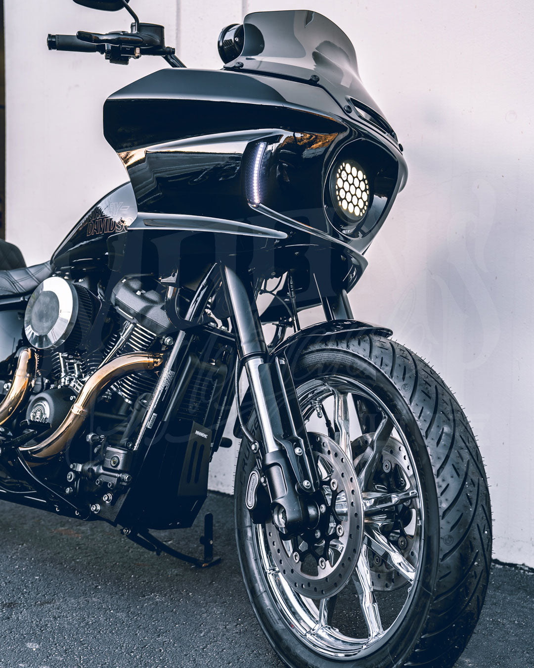 MOONSMC® SOFTAIL FXLRST ヘッドライト ブラケット キット